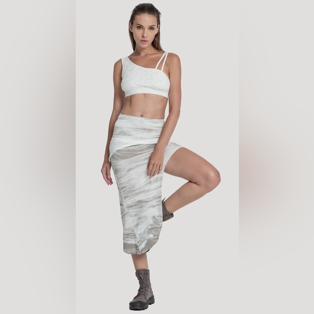 NWT PSYLO Wave Asymmetric Skirt, size M/L